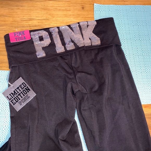 NEW Limited edition CHICAGO Pink shirt and yoga pants - Picture 5 of 7